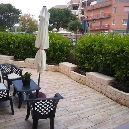 Casa vacanze margo' Monopoli Exterior foto